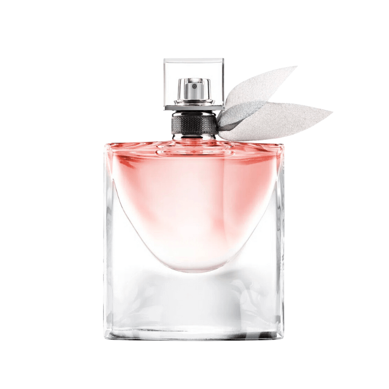 Redescoperă farmecul și eleganța într-un set exclusiv de 3 esențe feminine premium. Un buchet sofisticat de note florale, fructate și gurmande ce reflectă rafinament, feminitate și o prezență memorabilă.